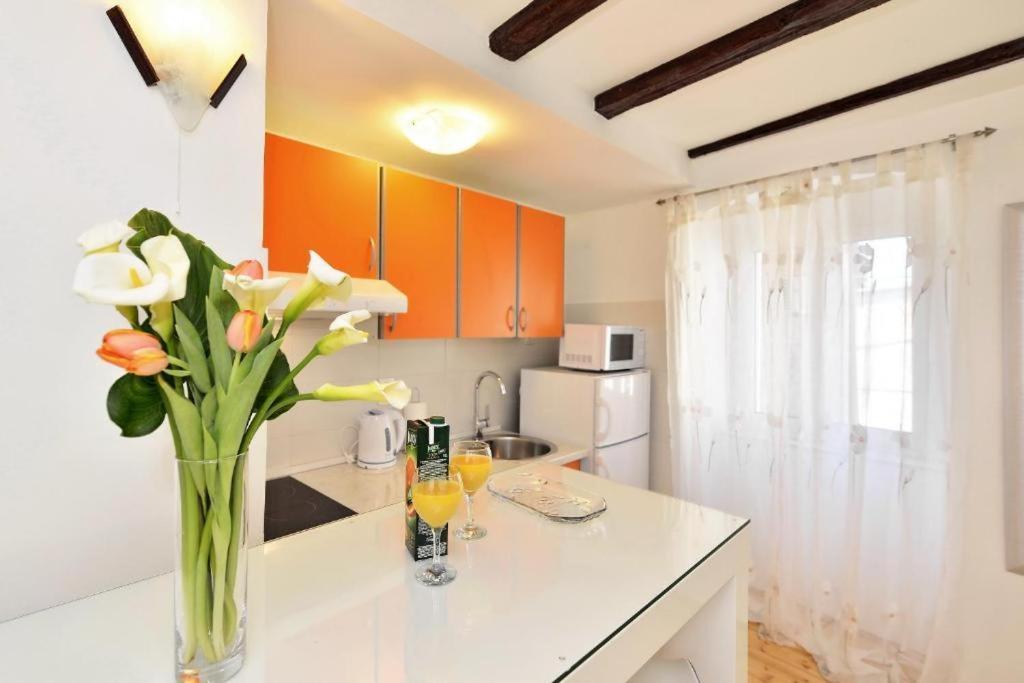דירות ספליט Marigold Stone House מראה חיצוני תמונה