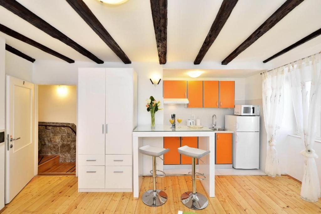 דירות ספליט Marigold Stone House מראה חיצוני תמונה